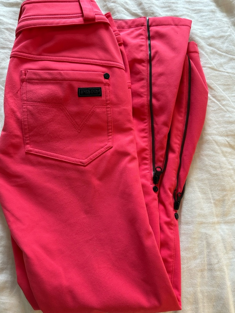Hot pink Volcom snowboarding pant.